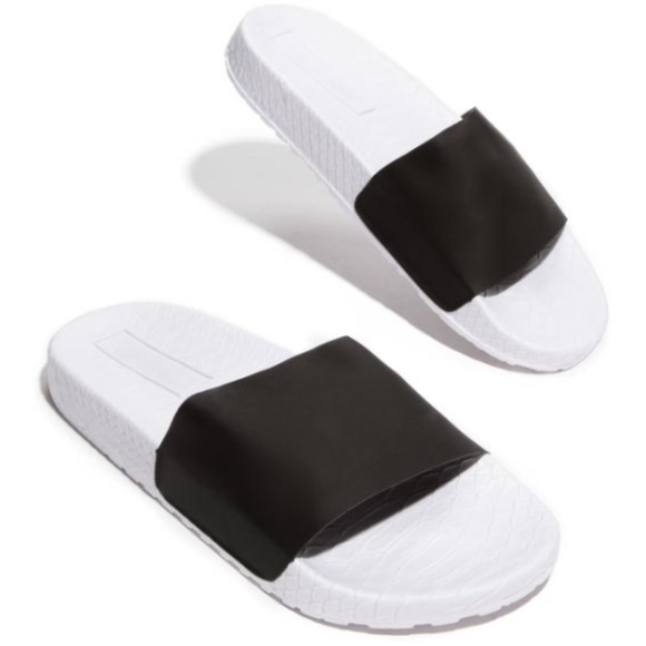 Shoes - Matty Slides - Matte Black